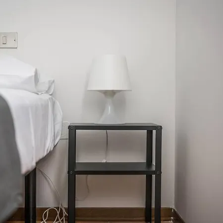 Design Dwelling Near Policlinico * مودينا