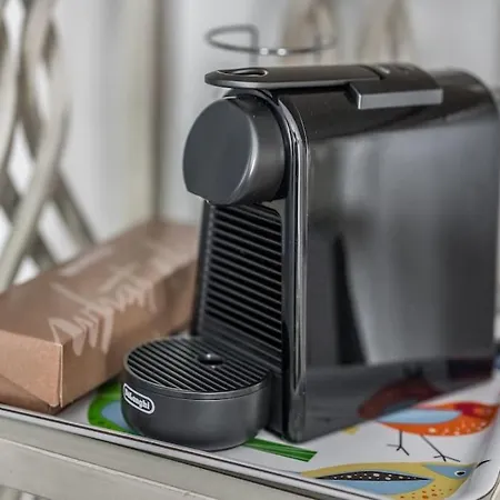 아파트 Design Dwelling Near Policlinico 모데나